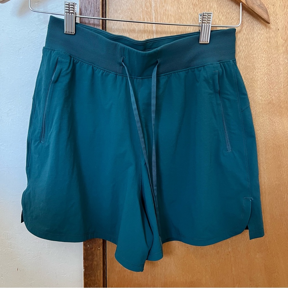 Lululemon - women’s shorts